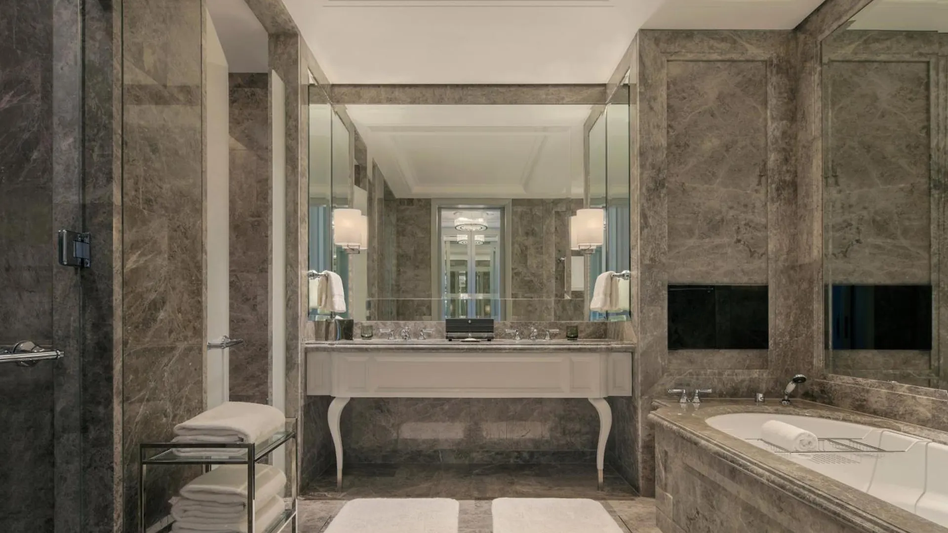 The St. Regis Kuala Lumpur Hotel 5*,